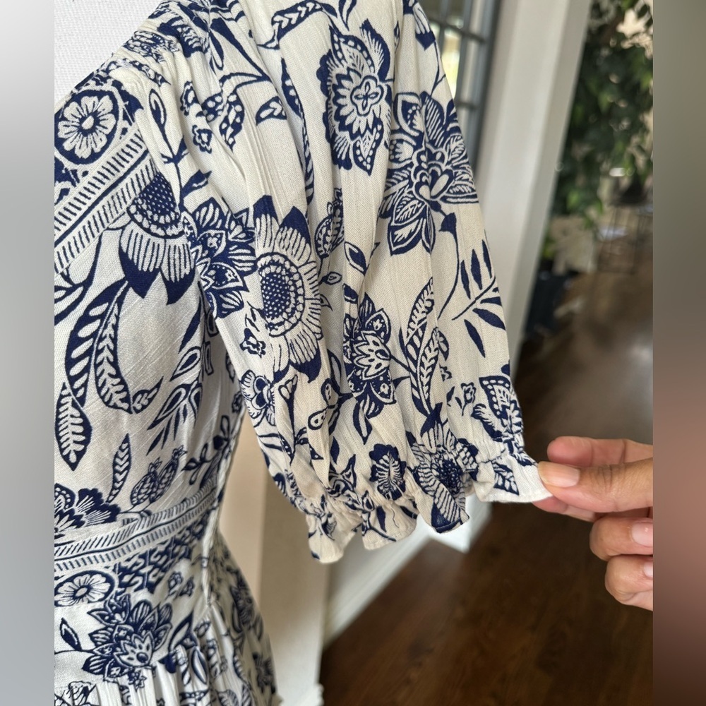 Floral Blue and White Dress - Picture 3 of 6
